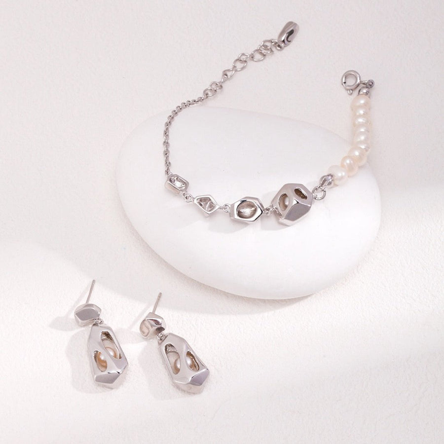 Mosaic Pearl Earring