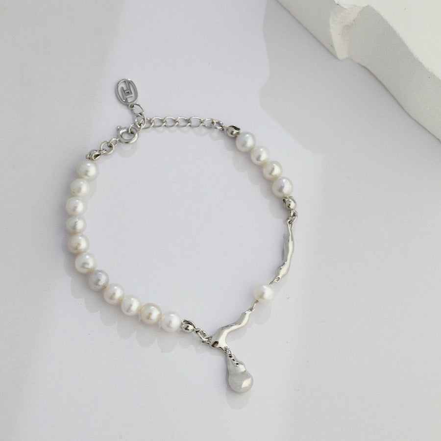 Aurora Pearl Bracelet