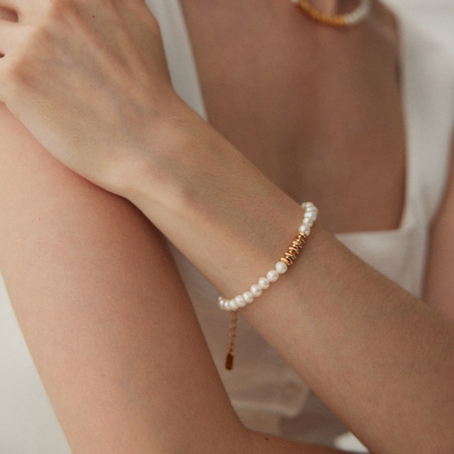 Delphine Pearl Bracelet