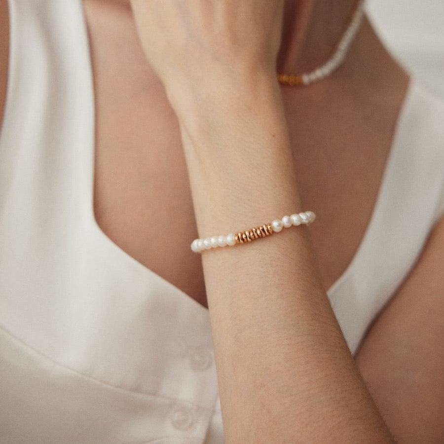 Delphine Pearl Bracelet