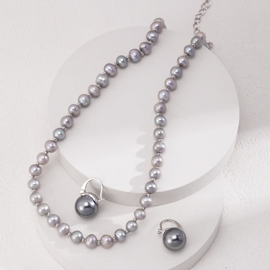 Vivienne Pearl Necklace